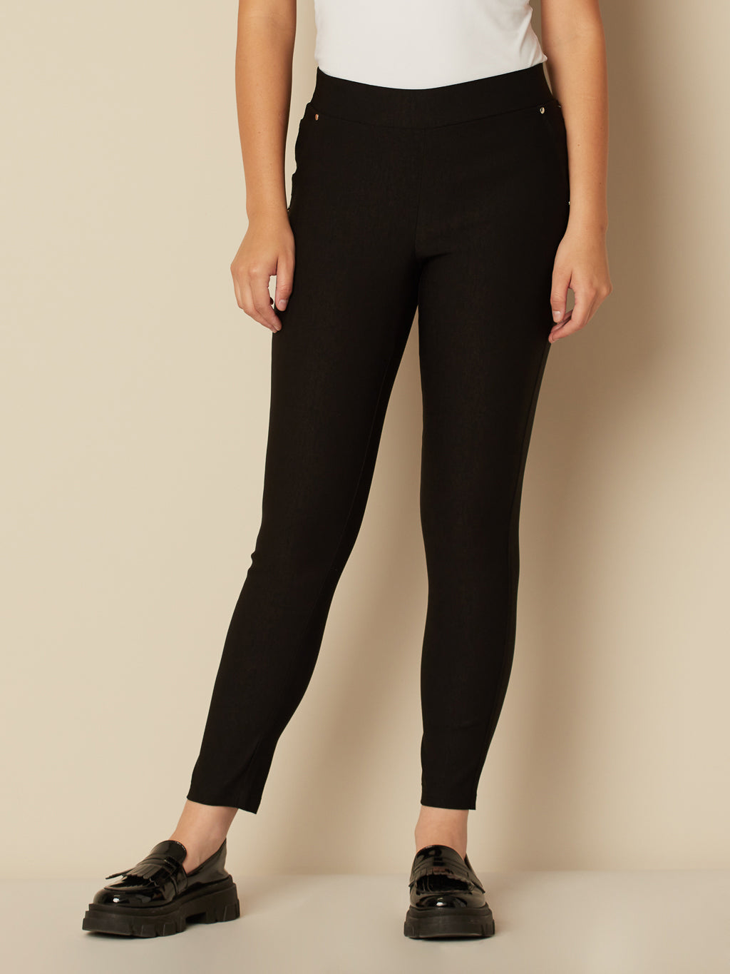 Skinny fitted pull-on pant – Marie Claire