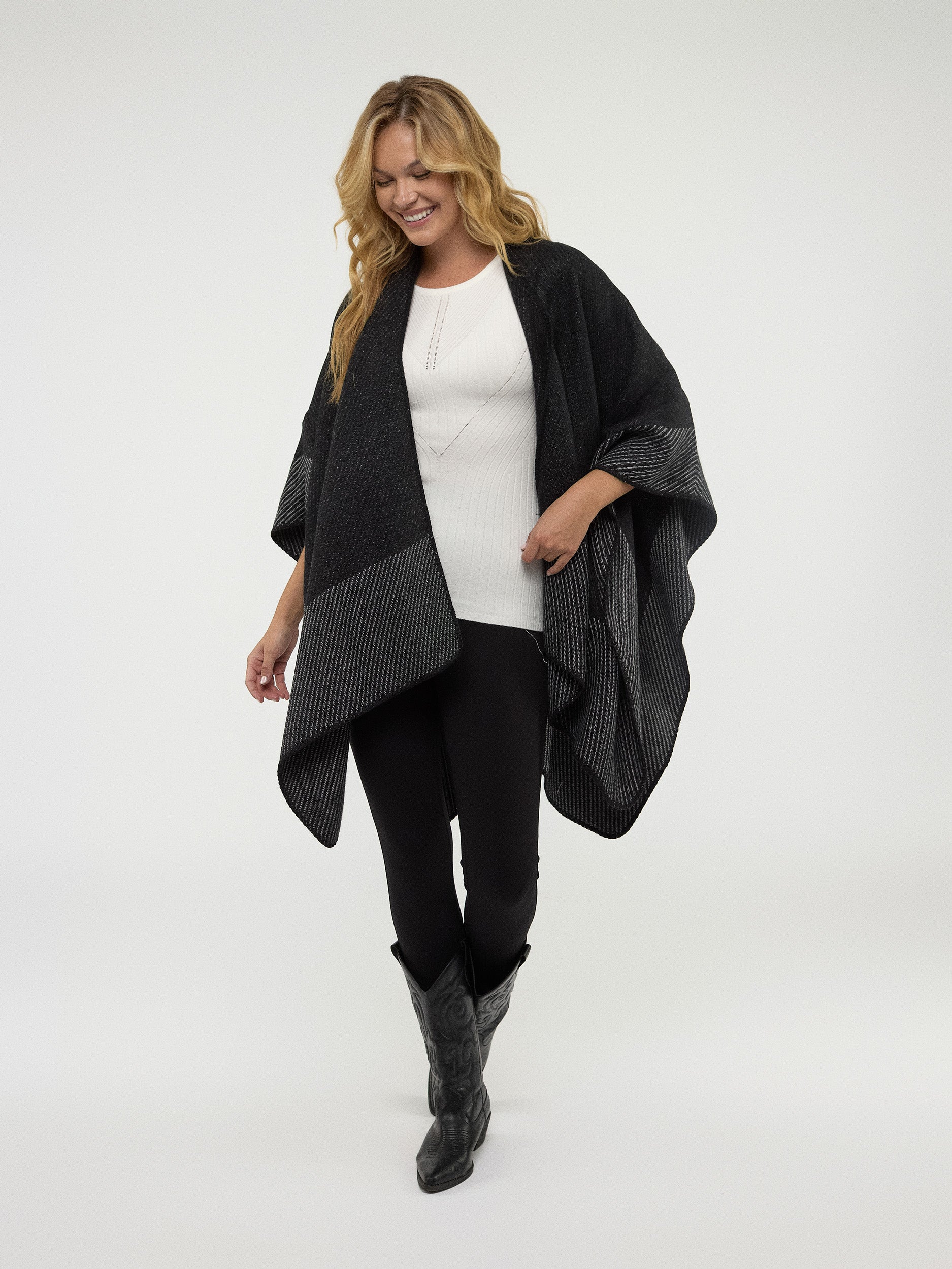 Knit Poncho – Marie Claire